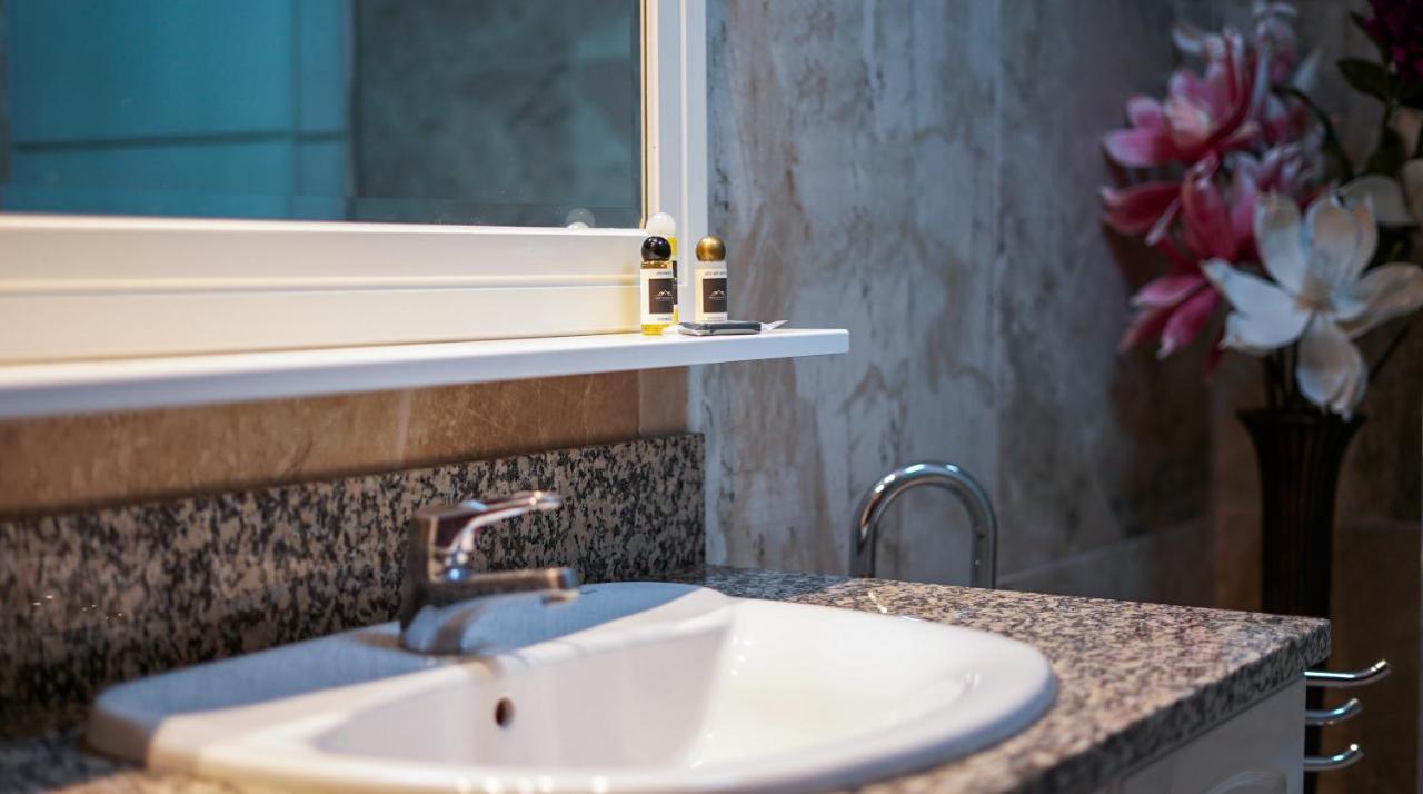 Ocean View Apartment - Pool And Sea View & Albufeira Center Ngoại thất bức ảnh